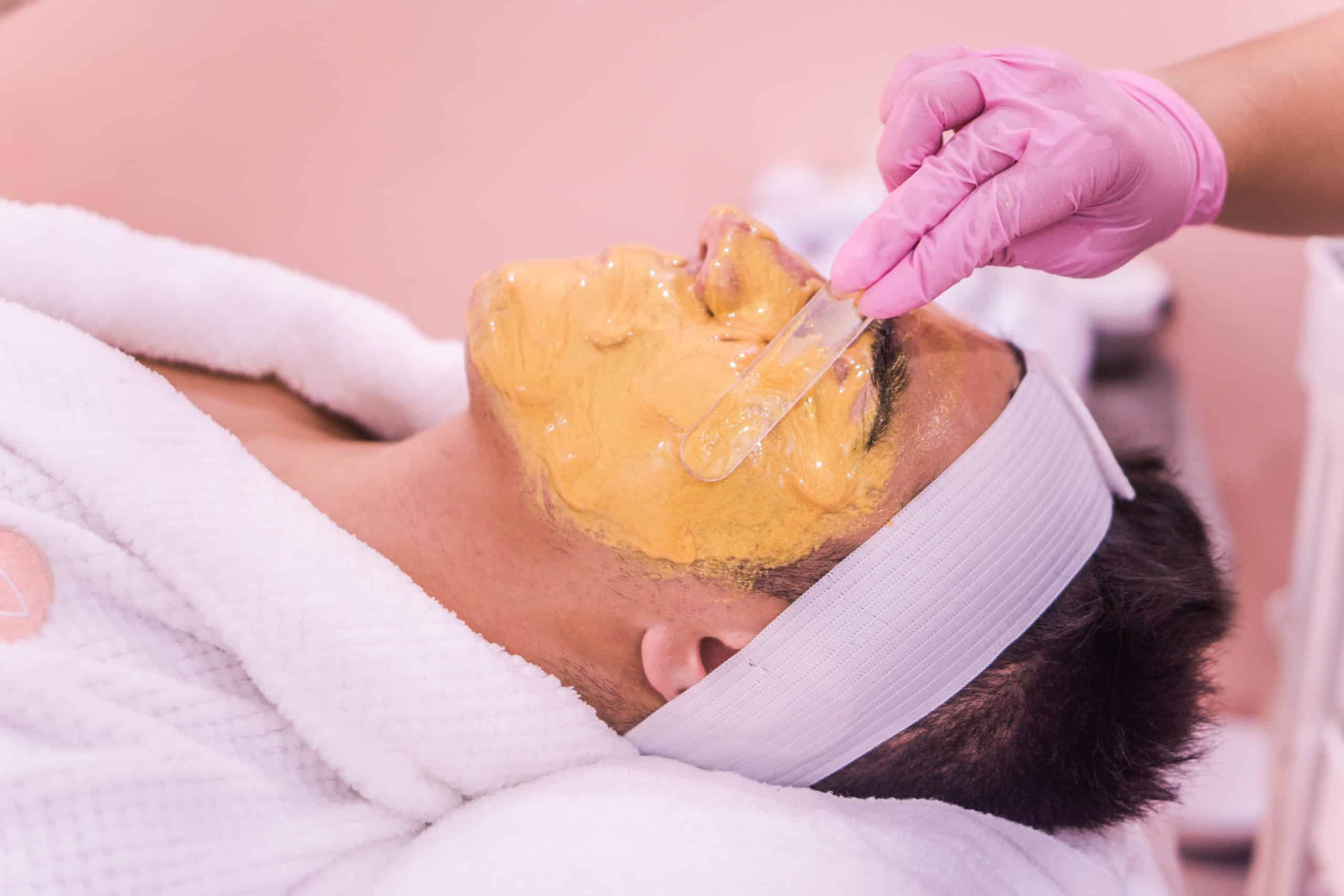 8 Benefits of Facial Waxing
