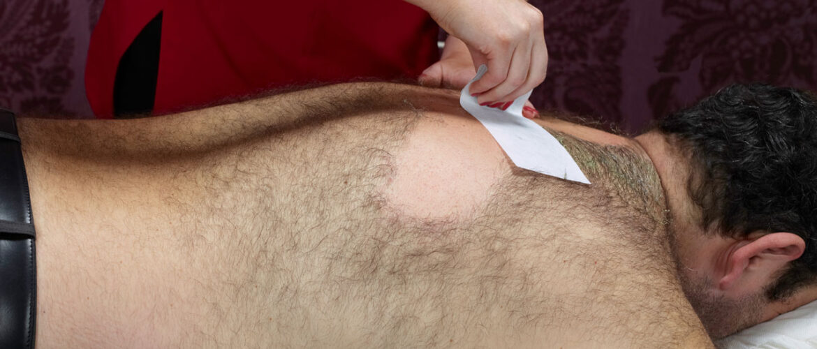 male waxing session