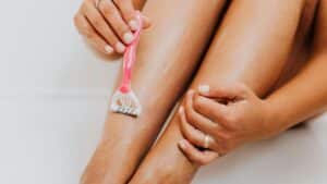 waxing vs shaving for men